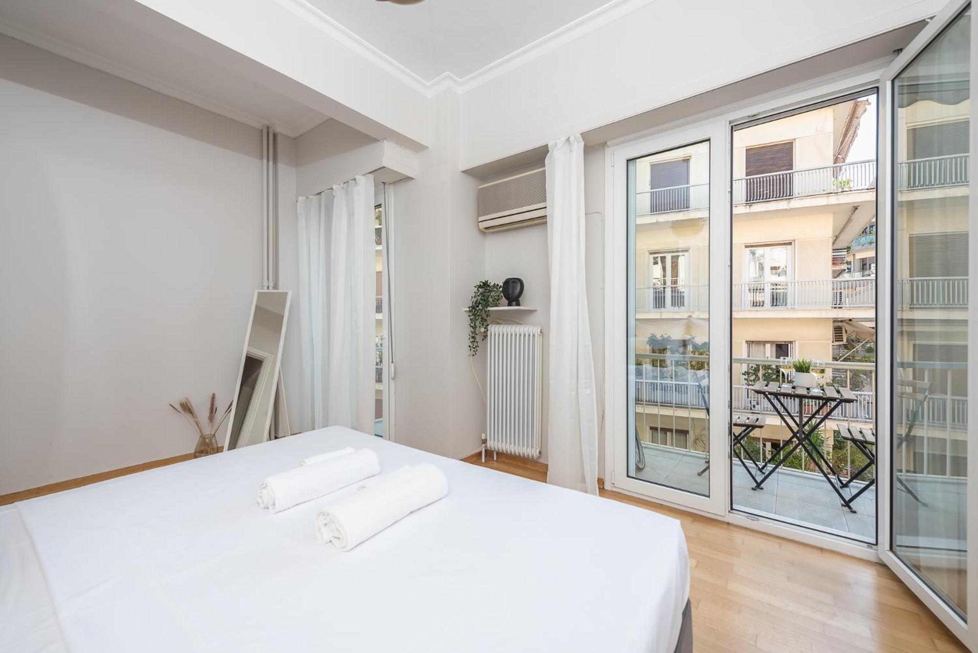 Spacious 2Bds Apt With Acropolis View In Center Ateny Zewnętrze zdjęcie